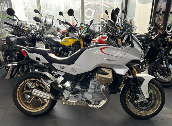 2023 Moto Guzzi V100 Mandello